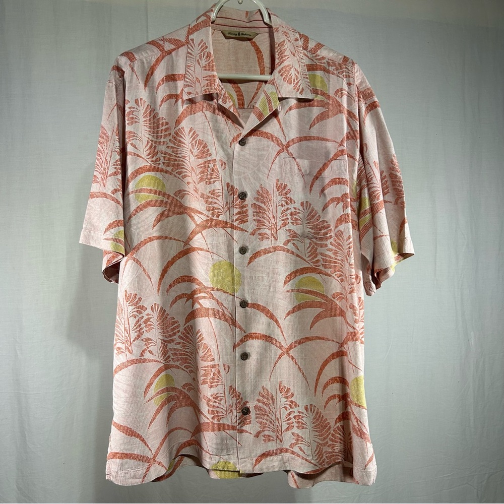 Tommy Bahama Hawaiian Camp shirt Pink and Orange Patterned